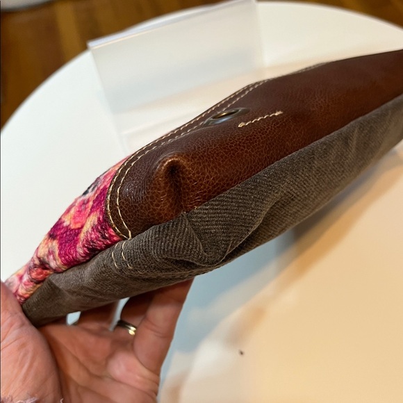 MYRA Pink & Brown Floral Embroidered Tapestry Rug, Canvas & Leather Wristlet EUC - Picture 5 of 14